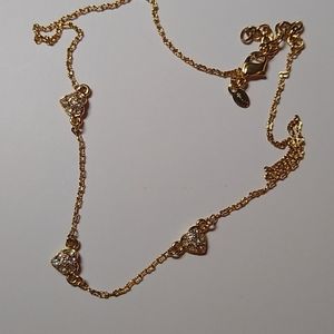 Gold short chain heart necklace